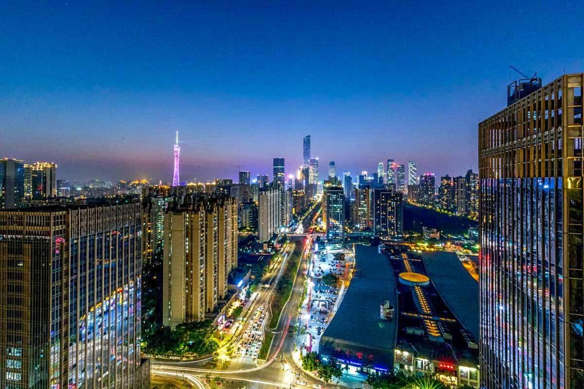 Livetour Hotel Zhujiang New Town Гуанчжоу Экстерьер фото